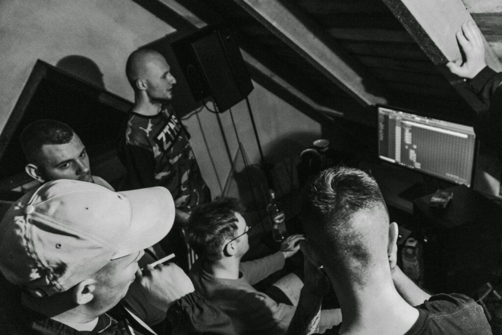 Kacper Bartecki Wywiad Szymi Szyms OsaKa Dziuny FollowRap Indahouse Adrian Forest