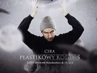 cira plastikowy kosmos